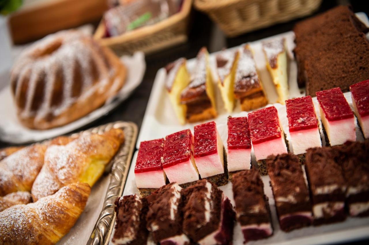 Hotel Tiffany Merano Ngoại thất bức ảnh